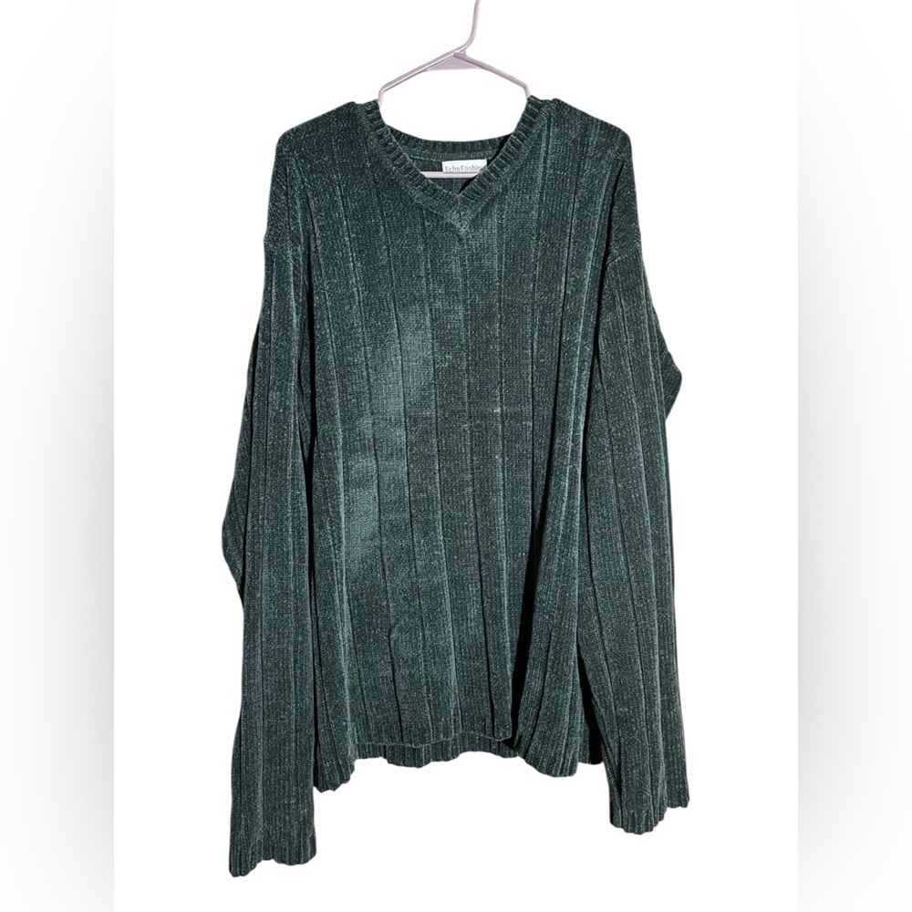 Warm Deep Green V-Neck Sweater for Women